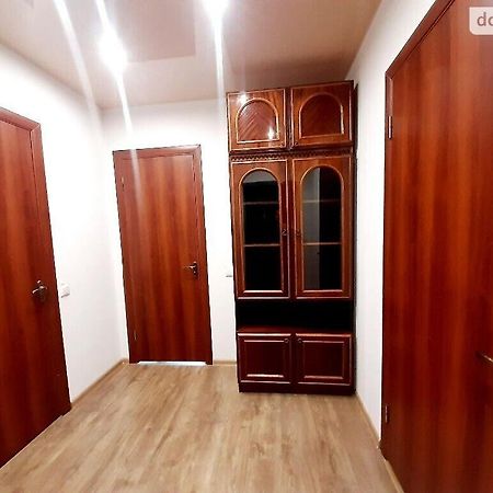Family And Friends Apartment 테르노필 외부 사진